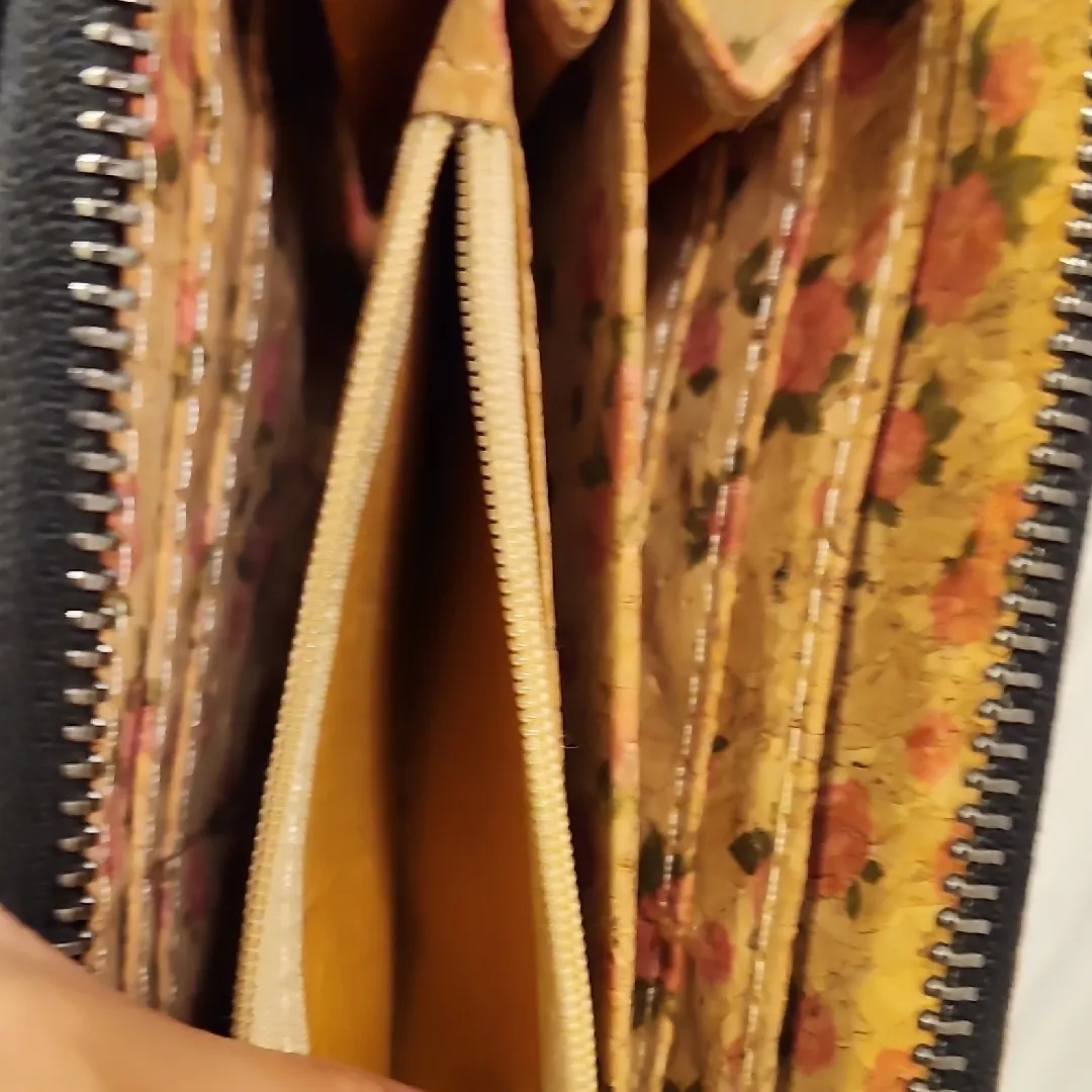 Geometric Patterned Wallet - Image 4