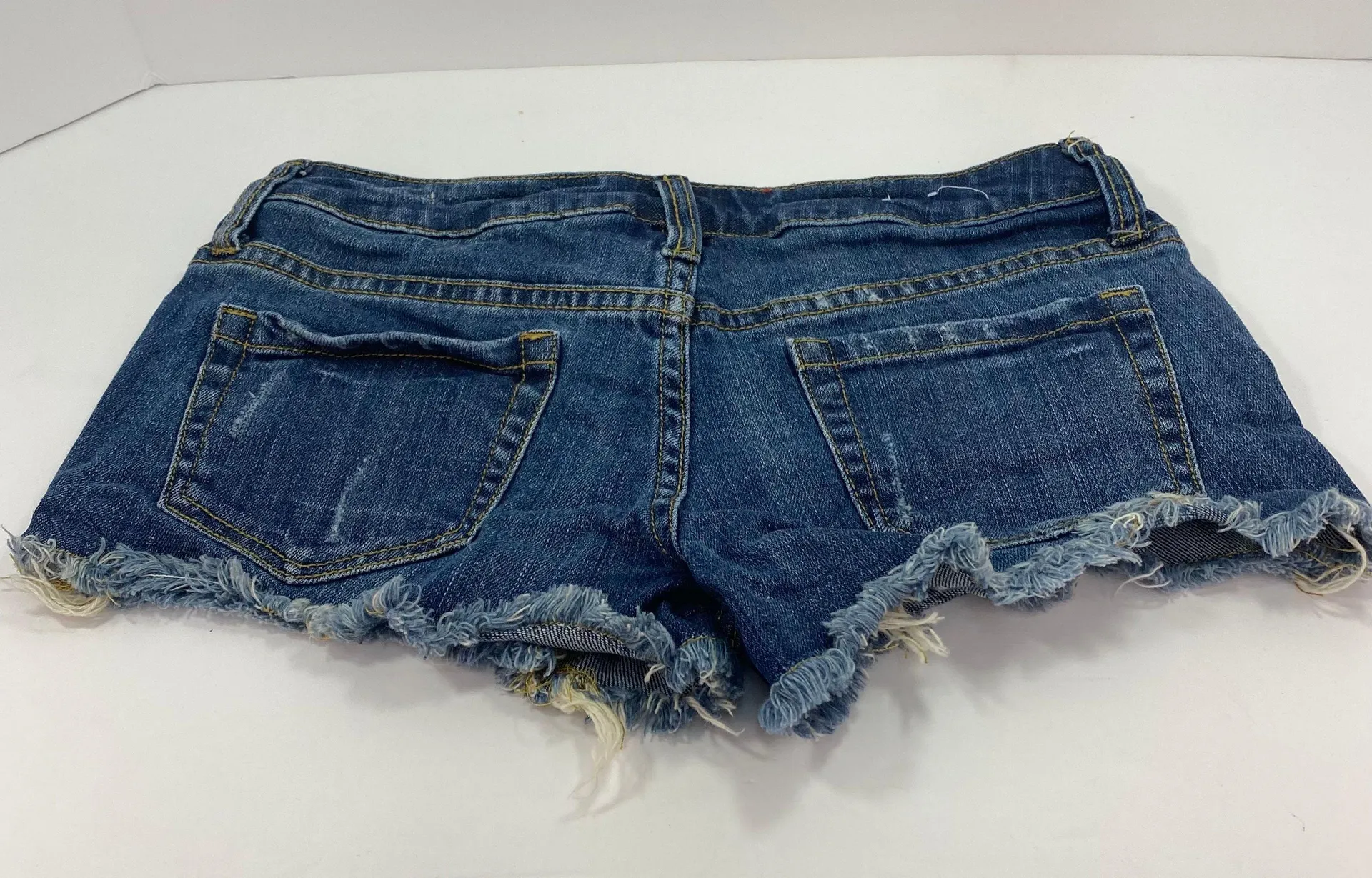 Mossimo Denim Shorts Distressed Junior Size 3 - Image 2
