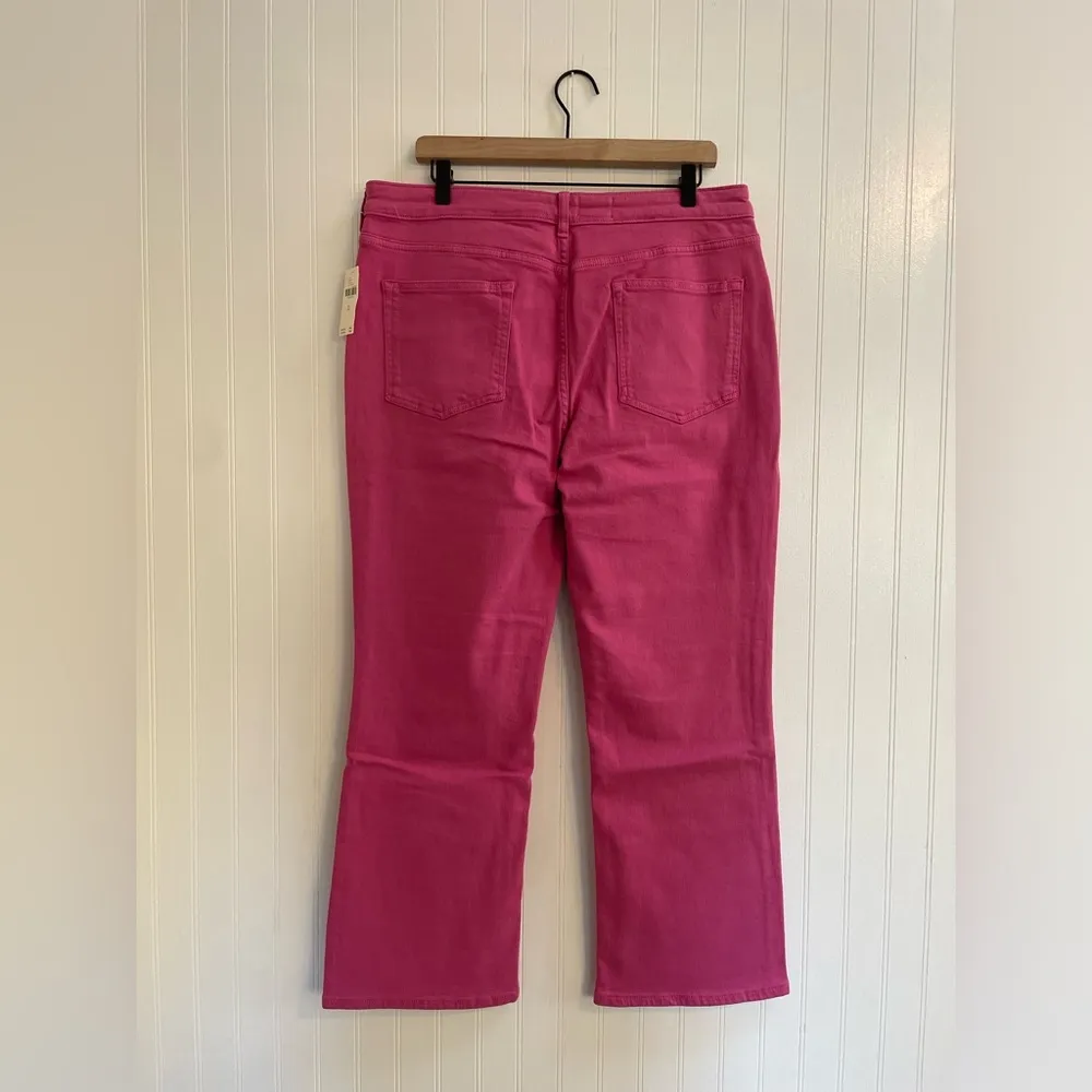 ANTHROPOLOGIE Pilcro The Yaya Mid-Rise Crop Flare Jeans Barbiecore Size 33 NWT - Image 5