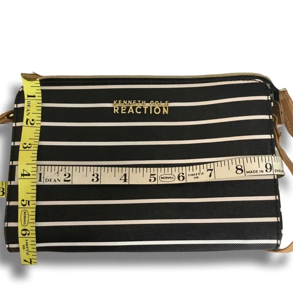 Kenneth Cole Reaction Black and Tan Striped Crossbody Bag - Image 5