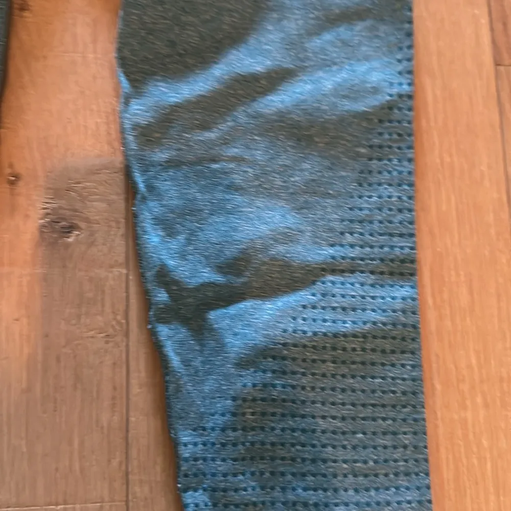 ymshark Vital Seamless 2.0 Leggings - Tahoe Teal Marl size small. Never warn. - Image 5