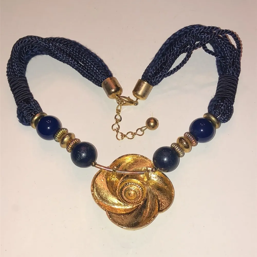 Vintage Navy Blue & Gold Tone Floral Boho Pendant Necklace - Image 7