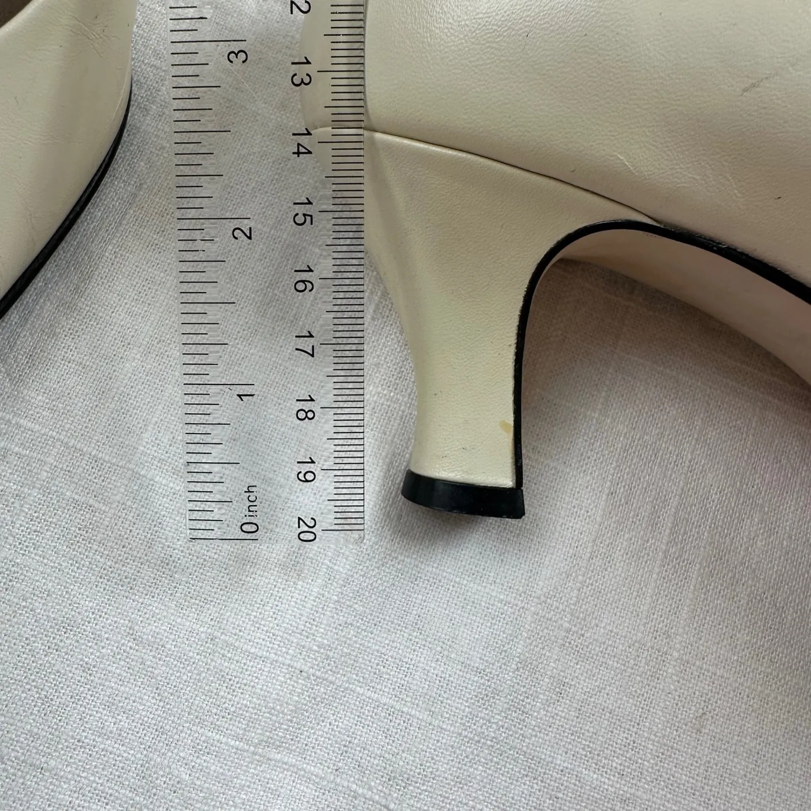 Nine West Vintage Ivory Leather Pointed Toe‎ Heel Pumps Classic Shoes 90s - Image 4