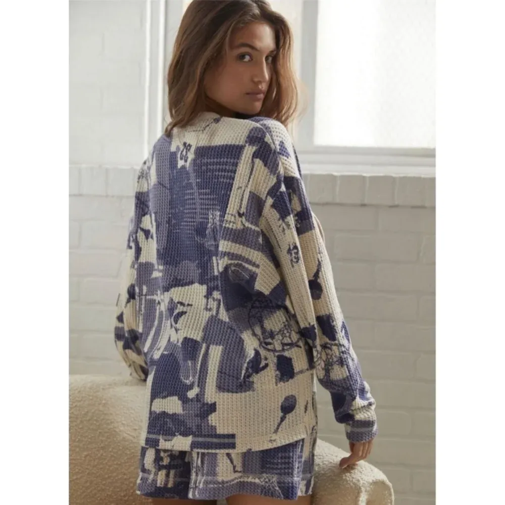 Out From Under Dustin Lace- Up Henley Top Blue and White Size M‎ - Image 2