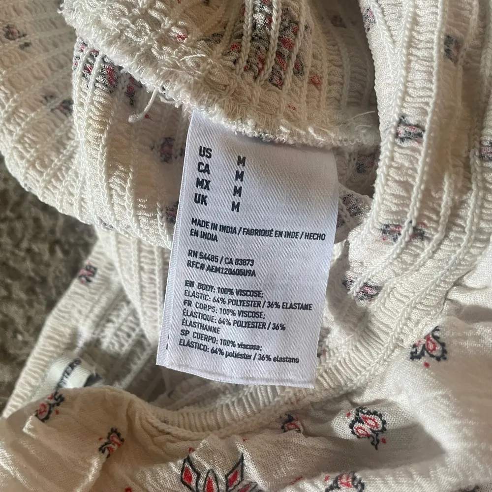 American Eagle Outfitters Red, White, Blue Paisley Bandana Tube Top Size Medium - Image 8