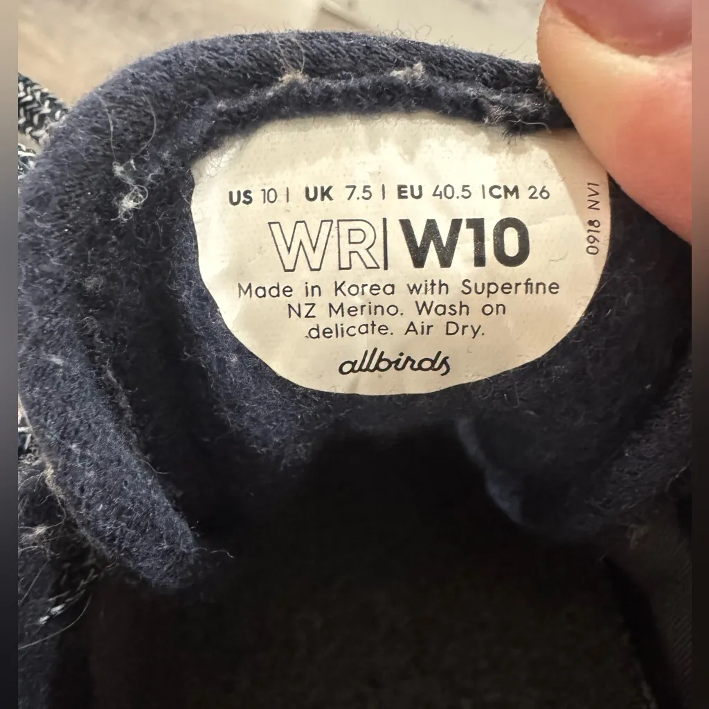 Women’s Allbirds Navy Wool Runners‎ - Size 10 - Image 3