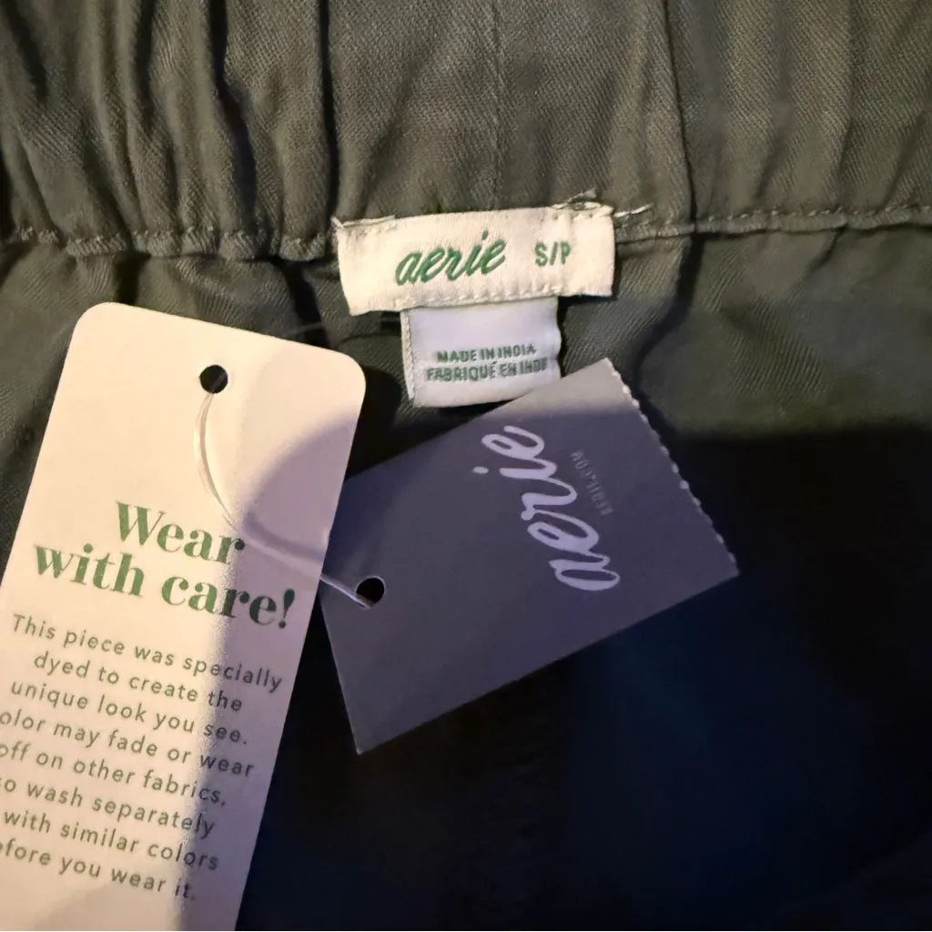 Aerie Olive 100% Lyocell Green Mid Rise Paperbag Waist Shorts‎ Sz S NEW - Image 4