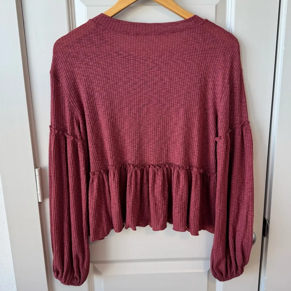 Altar’d State Burgundy Cropped Ruffle Long Sleeve Top Size Medium - Image 10