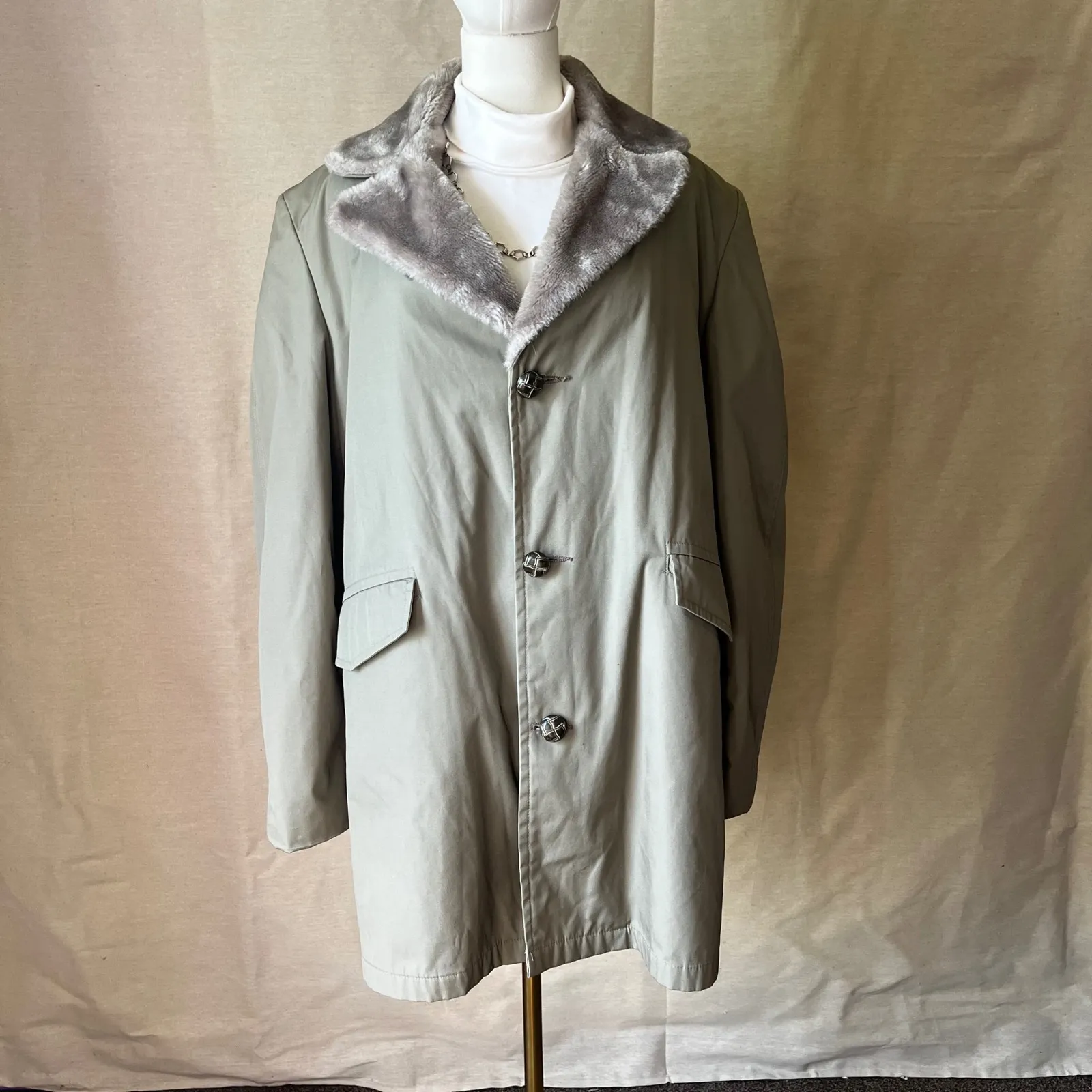 Vintage Maine Guide by Congress Gray Coat with Faux Fur Lining Sz 40 Made in USA Tan Size L - Image 2