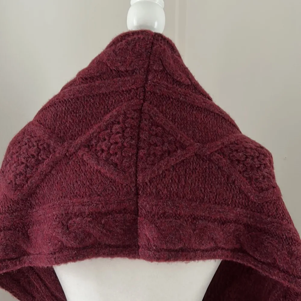 Old Navy Heathered Plum Acrylic Cable Knit Infinity Scarf - Image 4