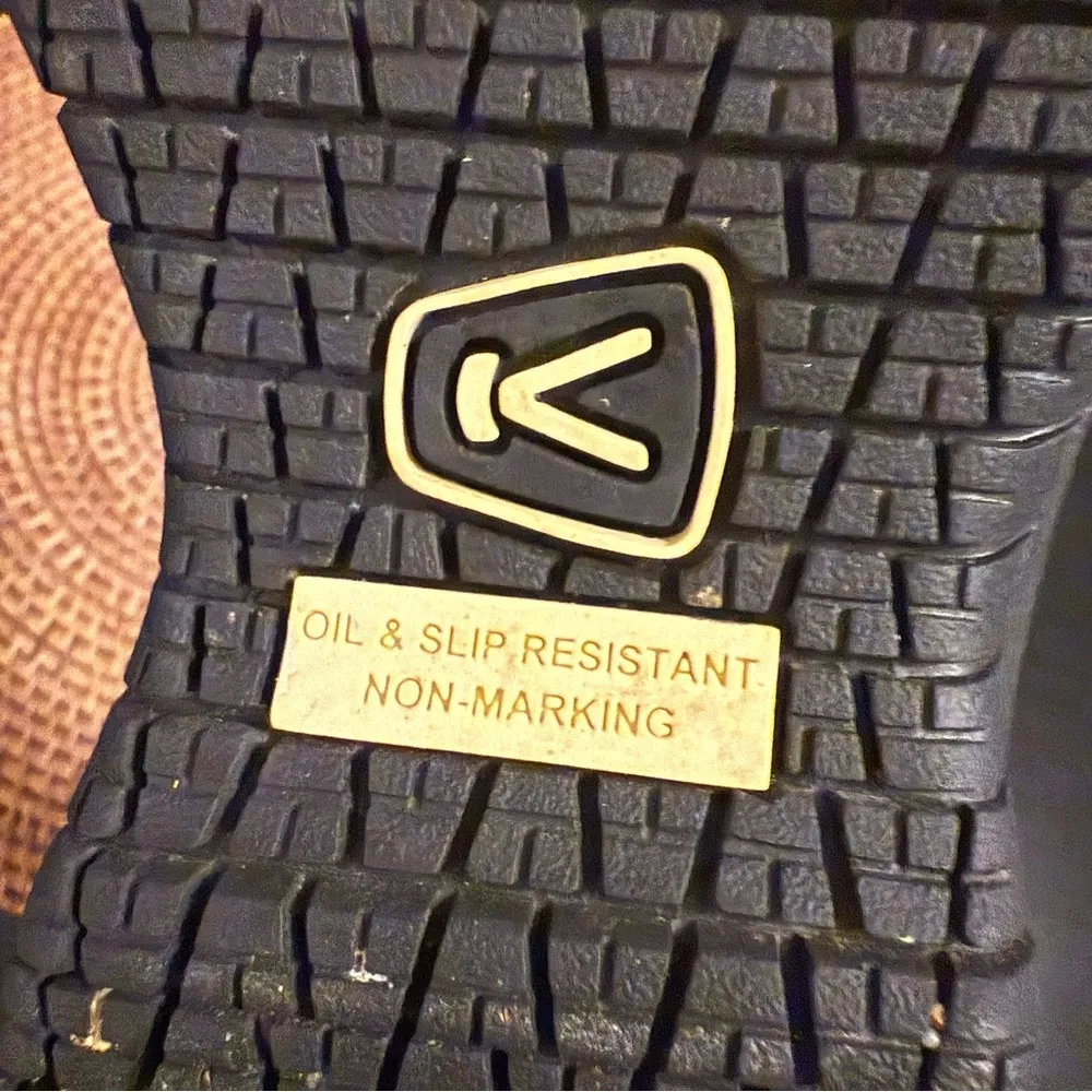 Keen Cush Classic Black Leather Slip-On oil and slip resistant work shoes - Image 7