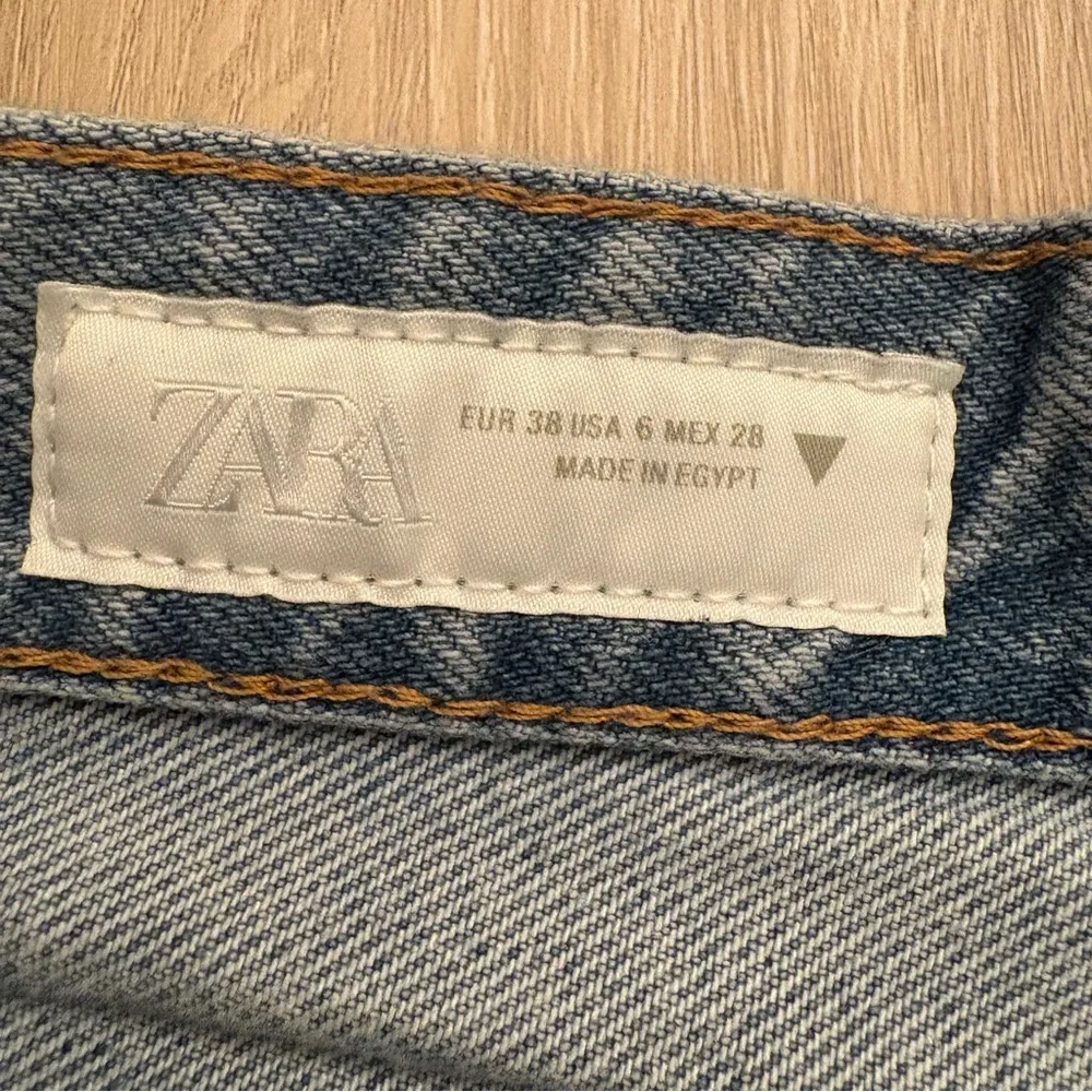 Zara Classic Light Blue Wide-Leg High Waisted Jeans Women’s Size 6 28” Waist - Image 6