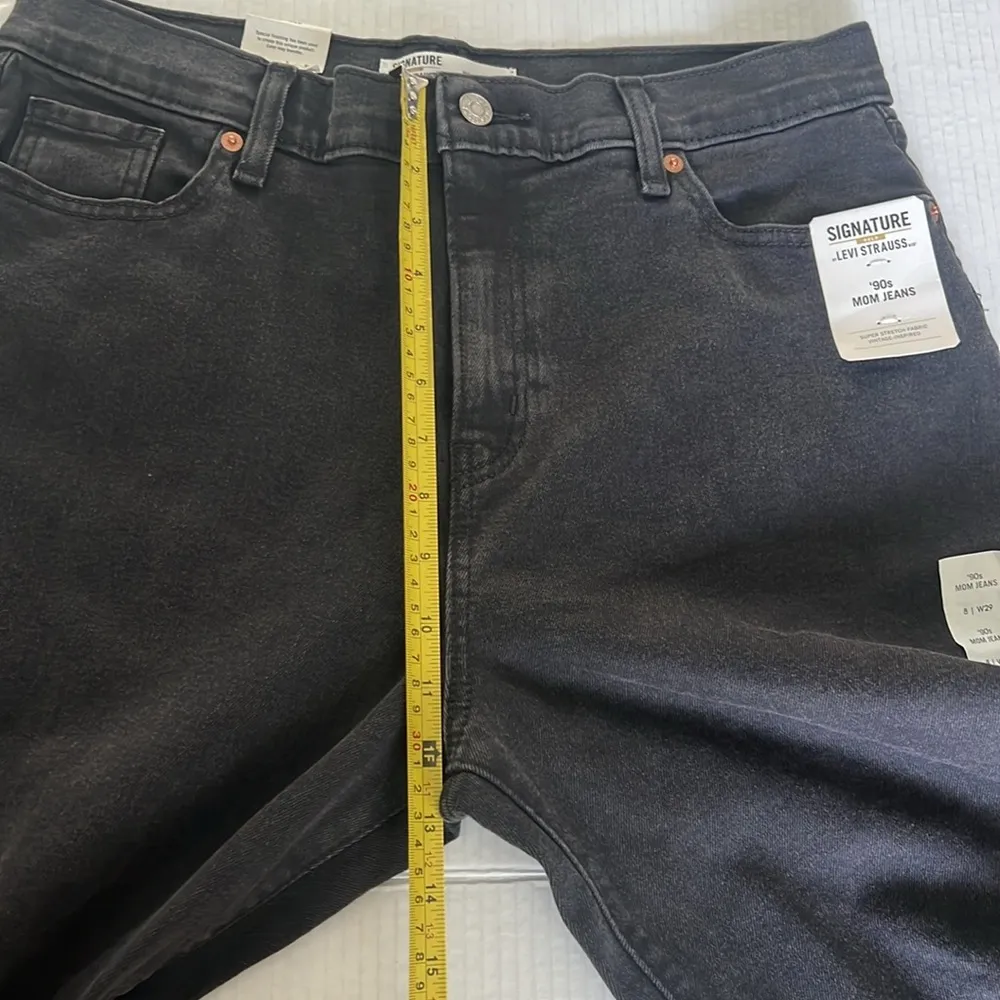 Levi’s NWT black denim distressed super stretch 90s mom jeans gold series, sz 8 - Image 11