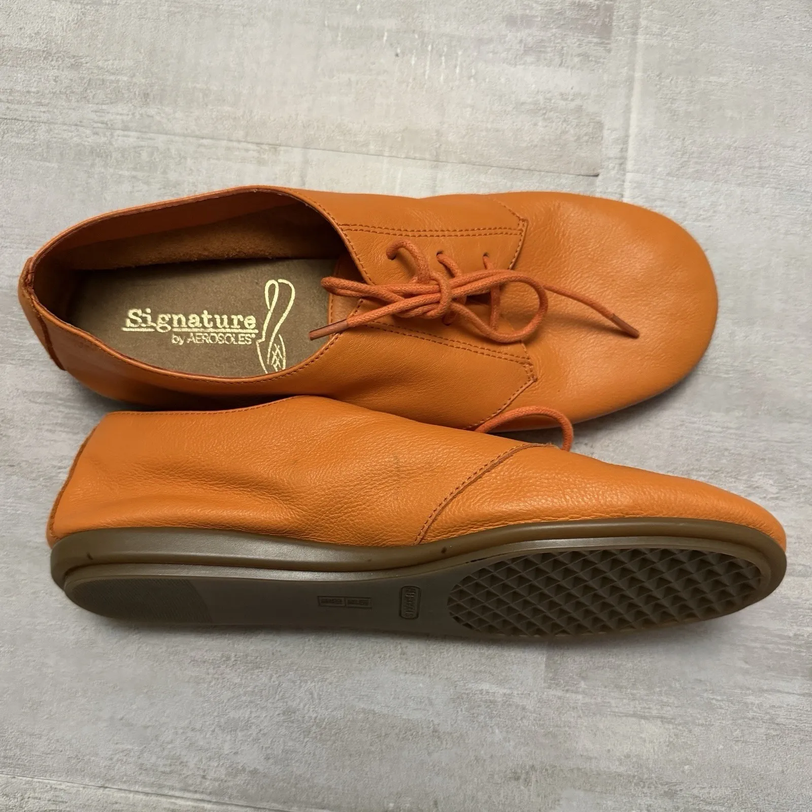 Aerosoles Signature Guitar Solo Orange Soft Leather Oxford Flat Women's Size 8.5 - Image 3
