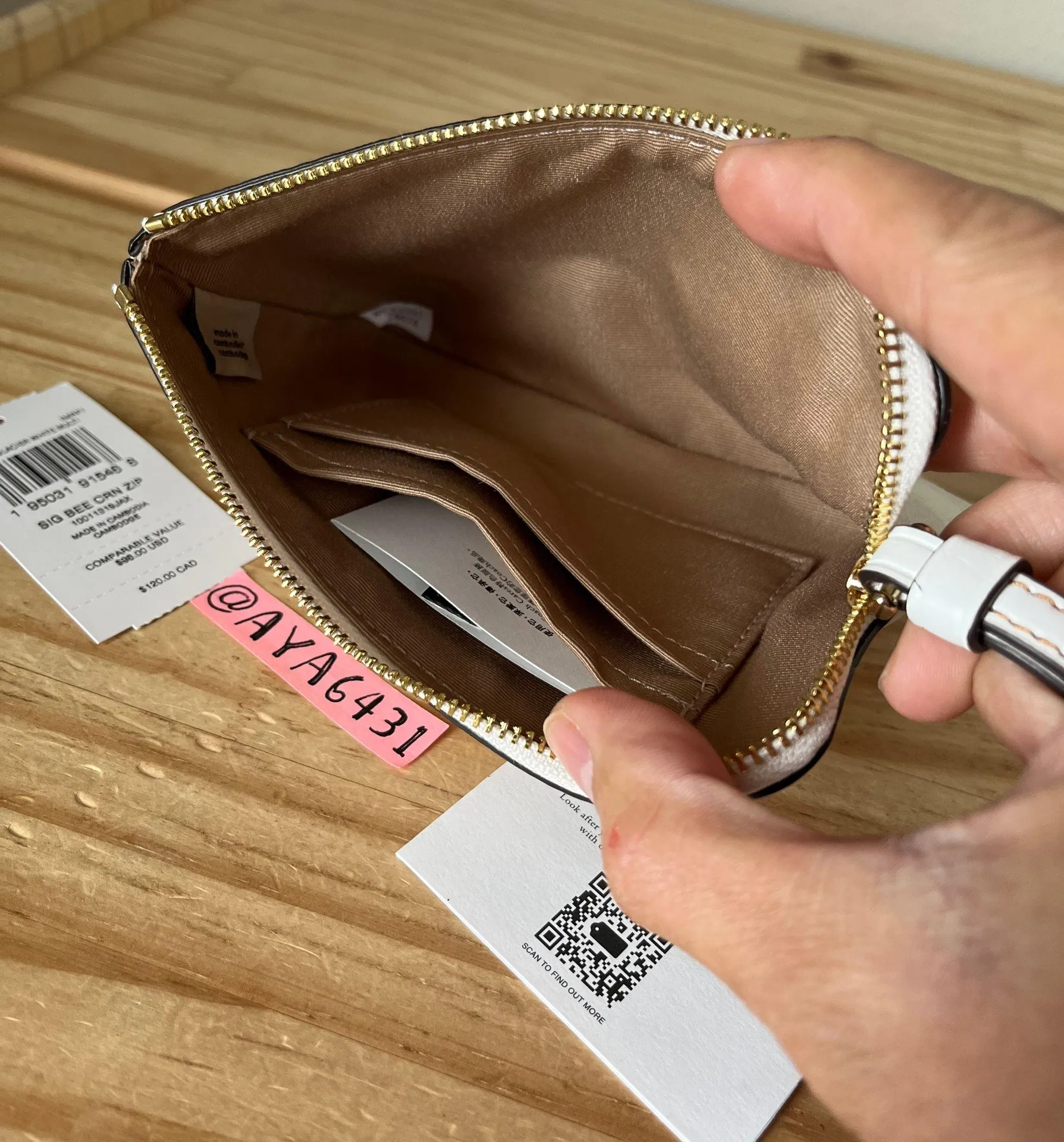 Coach Wristlet - Image 5