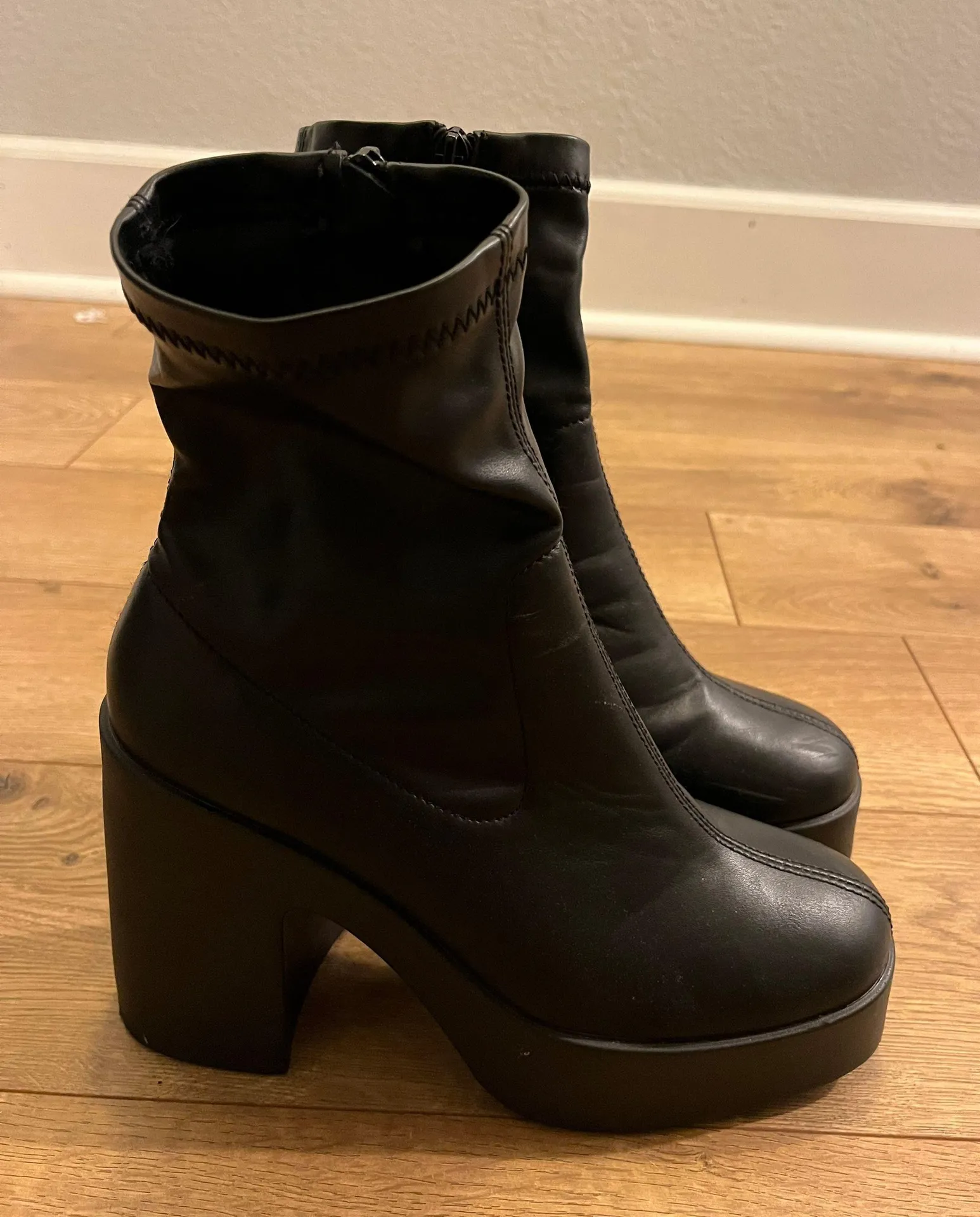 Heel Ankle Boots - Image 3