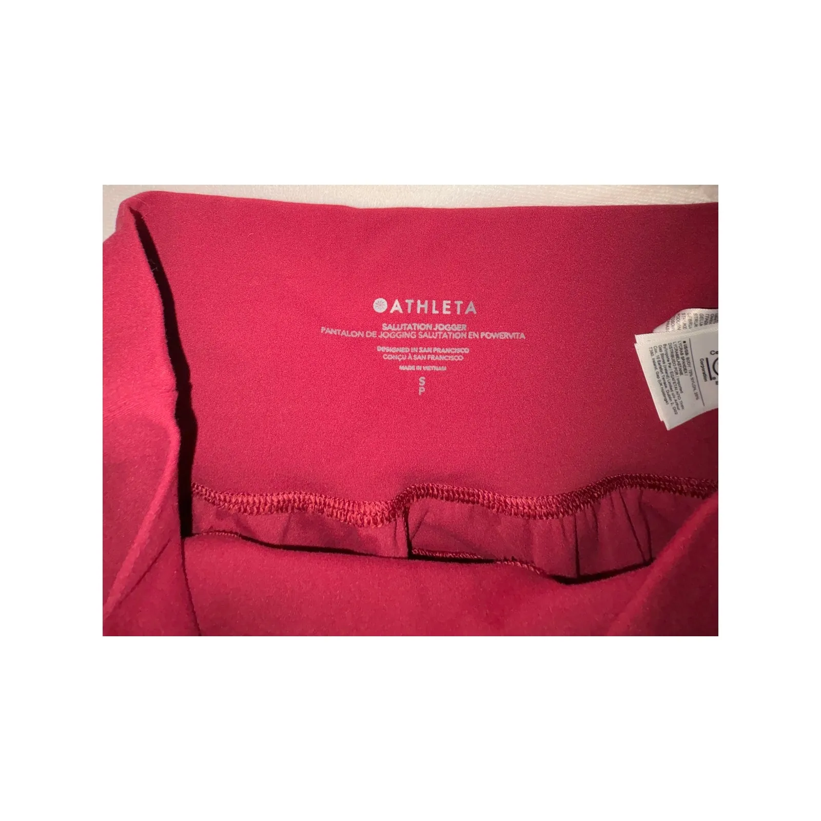 NWOT Womens Athleta Salutation Powervita Jogger Victorian Berry Size S - Image 7