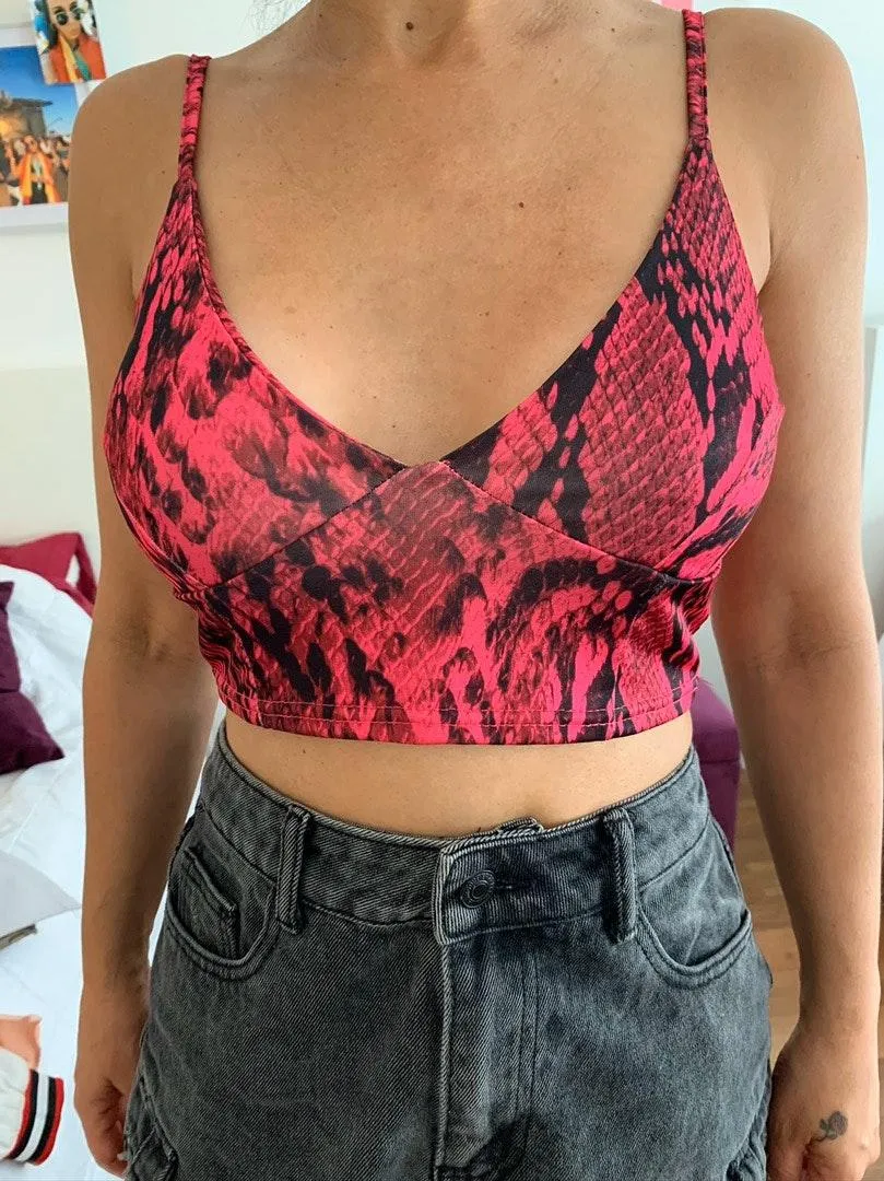 Missguided Crop Top - Image 2