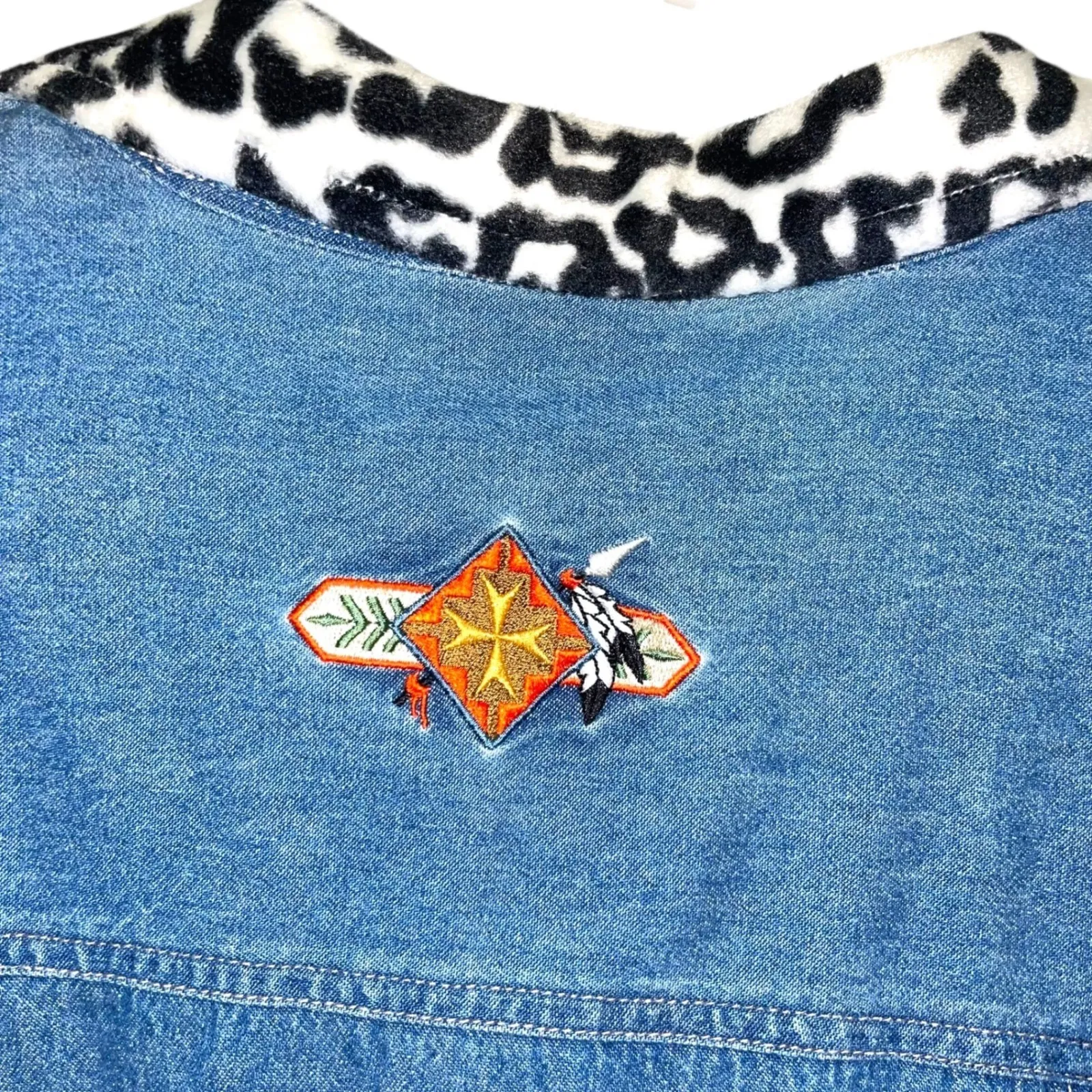 Bill Blass‎ Denim Shirt Top Short Sleeve Embroidered Cow Print Collar Plus - Image 4