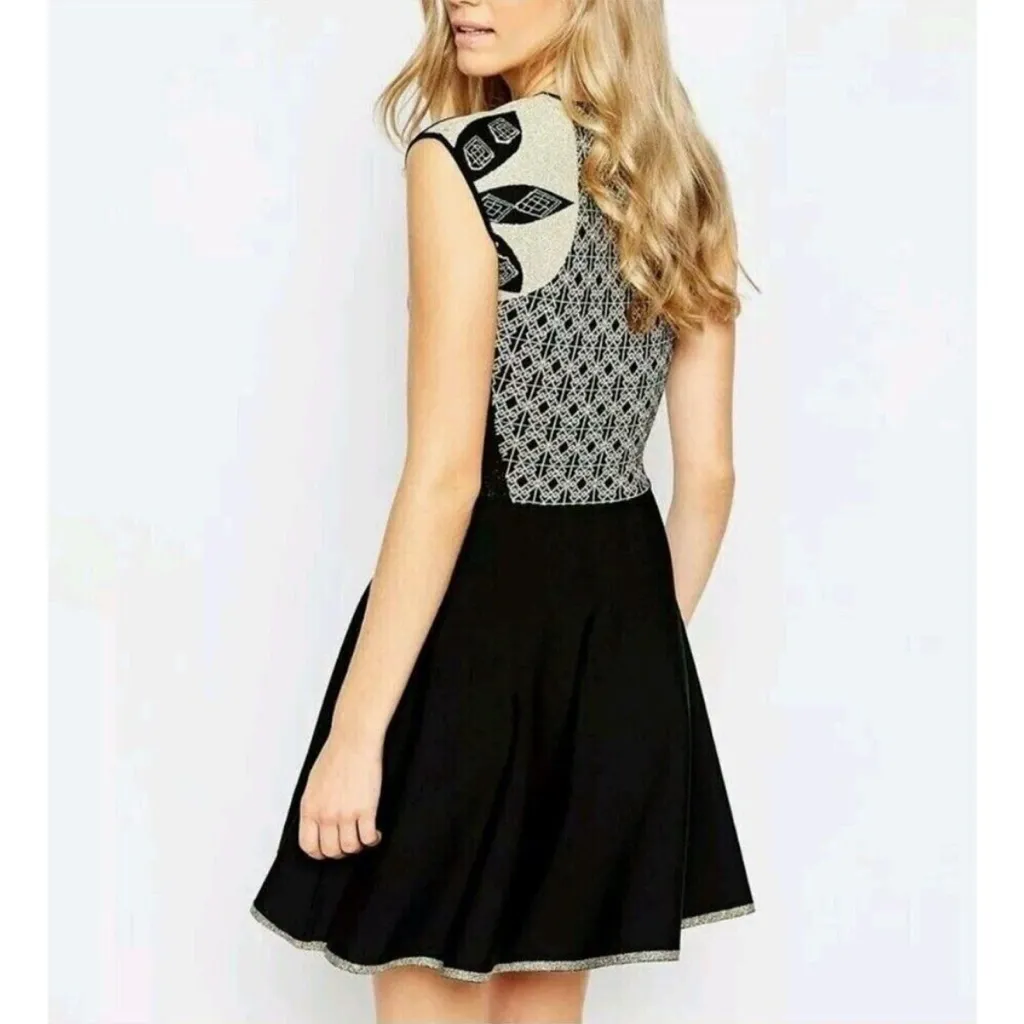 Ted Baker Dress Jenkin Knit Jacquard Skater
Gold Black Sleeveless Crew Size 1 - Image 2