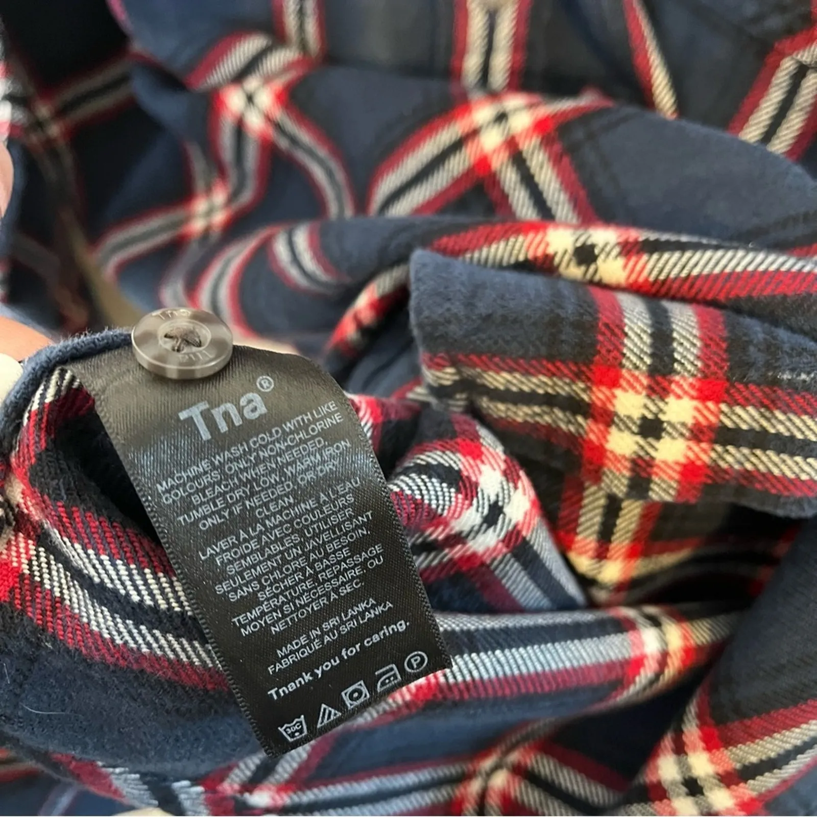 Aritzia TNA Plaid Oversized Shirt Button Front Womens Size S - Image 10