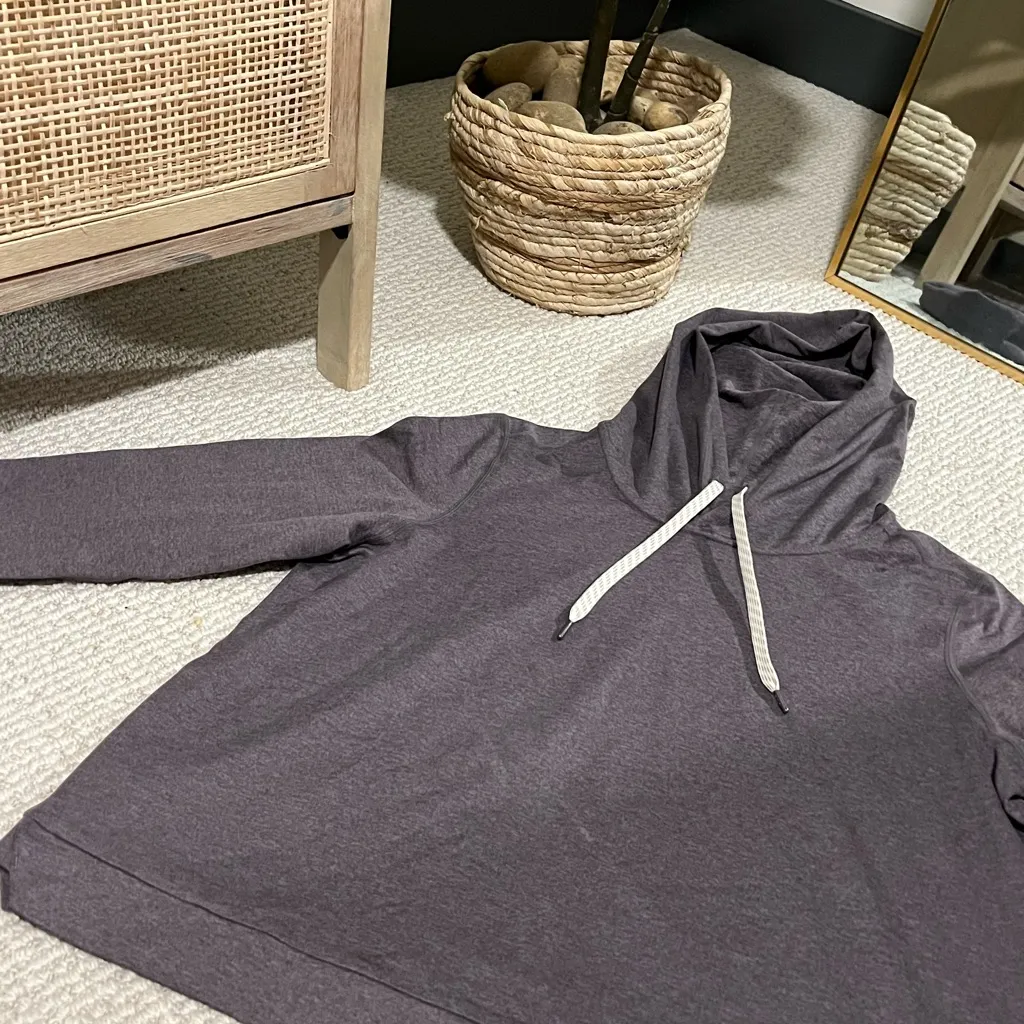 Vuori Women’s Purple Hoodie with White Drawstrings - Image 4