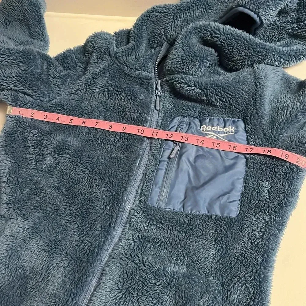 Reebok sherpa hoodie faux fur front pockets comfy small sherpa hoodie zip jacket - Image 4