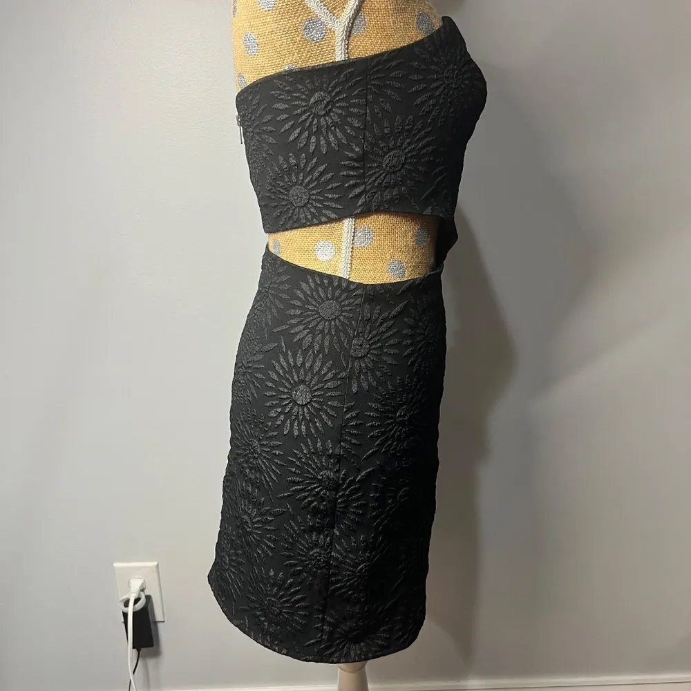 NAOMI CUT OUT MINI DRESS BLACK SZ 6 - Image 2