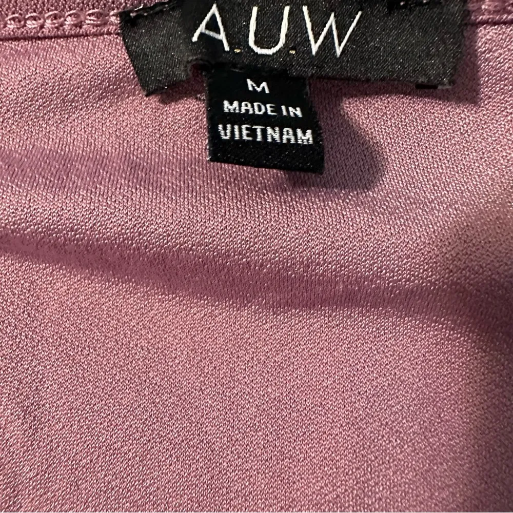 AUW women's medium purple v-neck blouse - Image 4