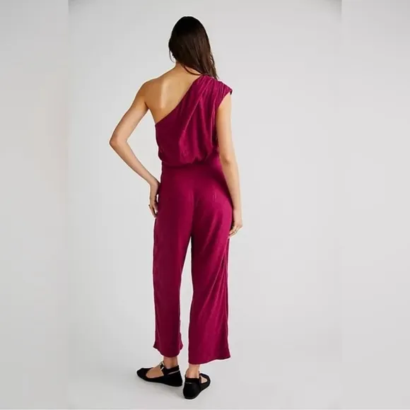 FREE PEOPLE Burgundy Avery One‎ Shoulder Jumpsuit Size 6 NWOT - Image 2