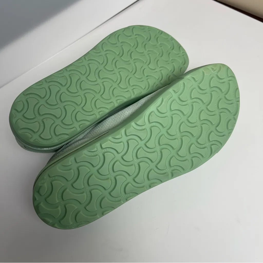 Birkenstocks Bend Low Suede Embossed Sneakers in Green Matcha Sz 38 - Image 10