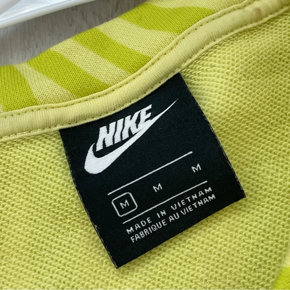 Nike Zebra Sweater womens Yellow (medium) icon clash neon crop athleisure retro - Image 3