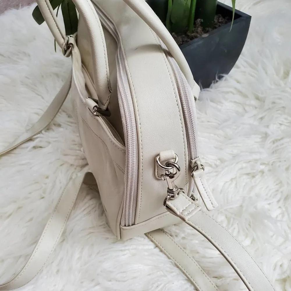 Vintage Rosetti White Leather Shoulder Bag Purse - Image 4