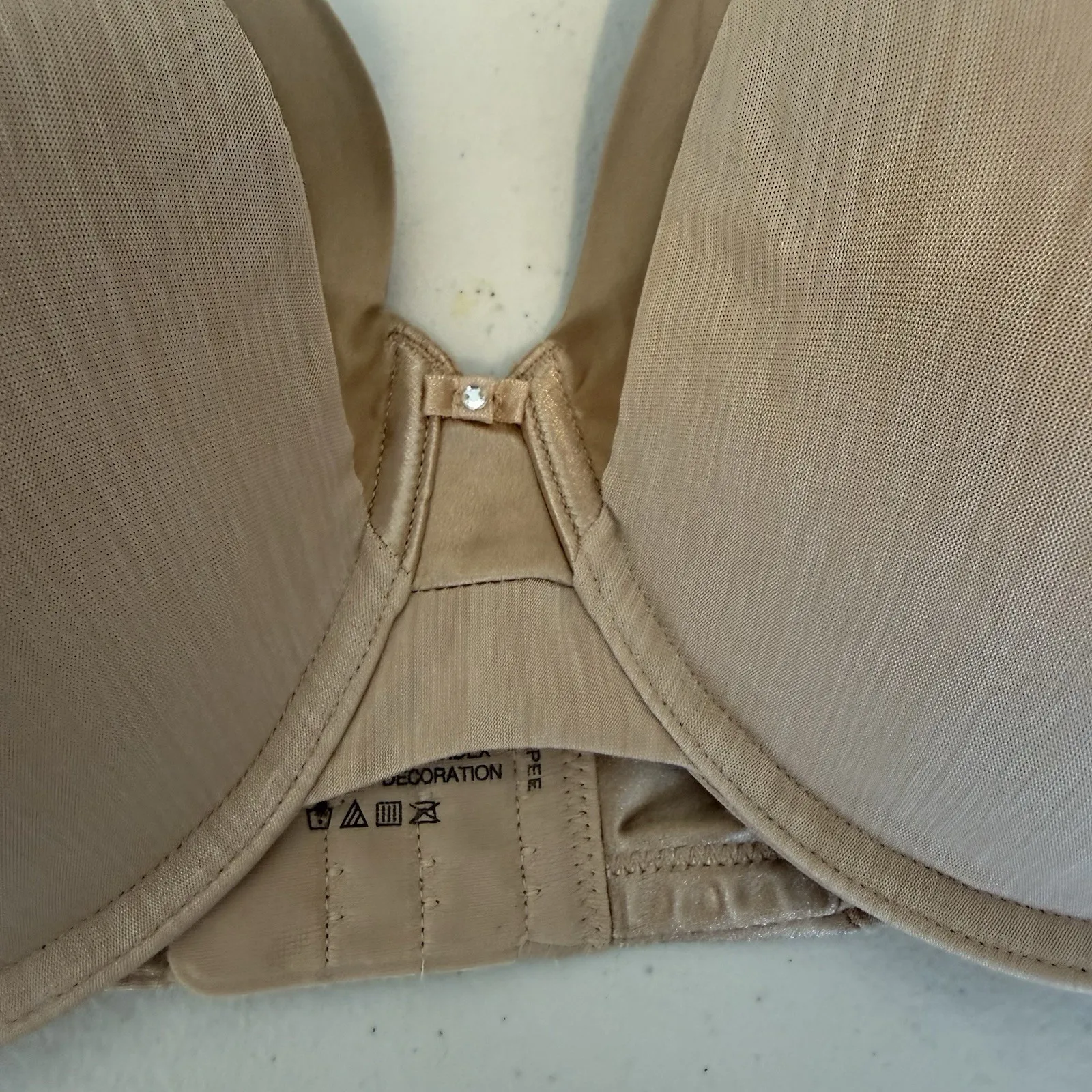 NWT VANITY FAIR ILLUMINATION 44C full figure BRA 76338 Rose beige Support - Image 3