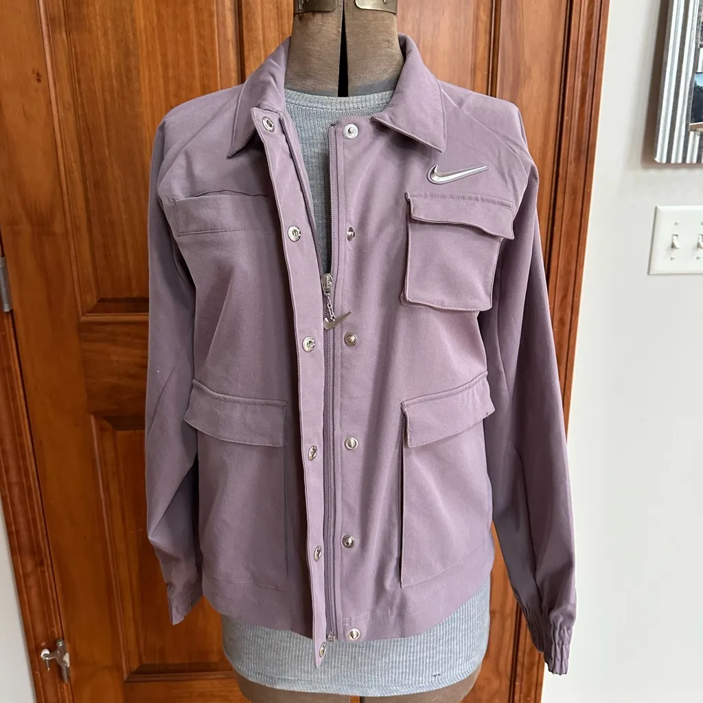 Nike Sportswear Cargo Woven Utility Jacket in Lavender Purple Smoke CZ8898 - Image 10