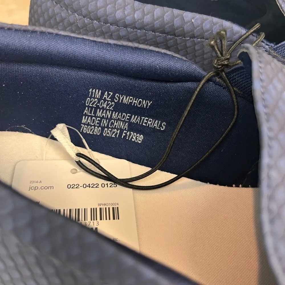 Arizona Navy blue symphony slip on sz 11M - Image 4