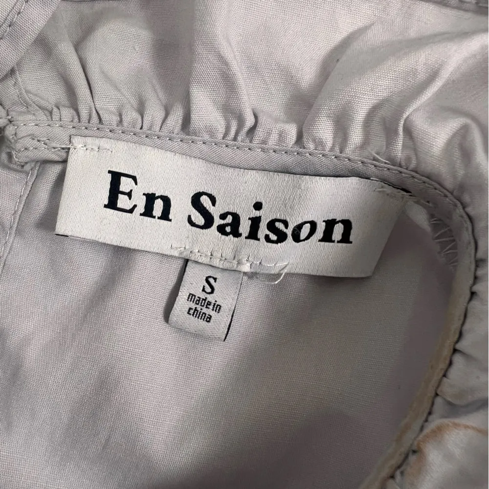 EN SAISON
Rudy Ruffled Mini Dress Silver - Image 3