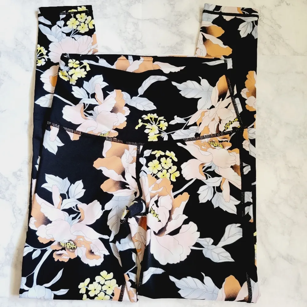 Mono B black floral leggings size small - Image 3