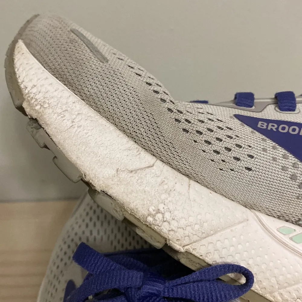 Brooks Adrenaline GTS 22 grey/blue sneakers size 8 - Image 7