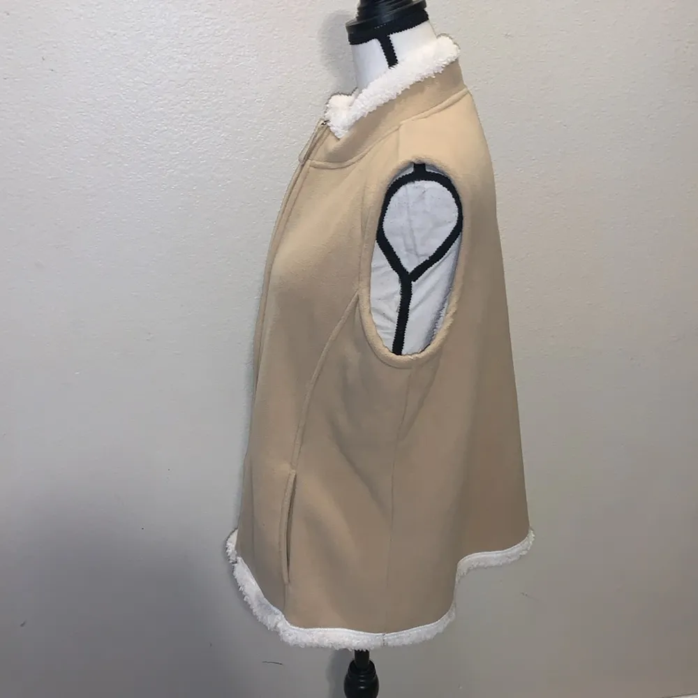 Jane Ashley Sherpa fleece lined sleeveless full zip up vest - Image 5