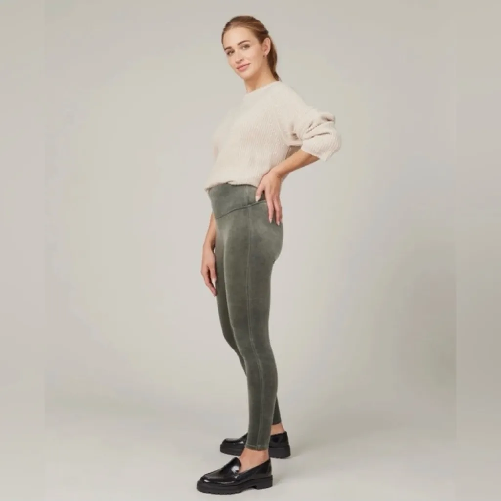 SPANX Contoured Power Waistband Velvet Leggings‎ in Dark Palm Green Size Large - Image 2