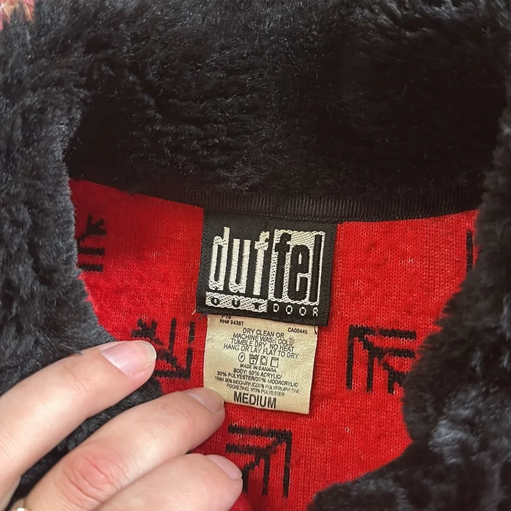 VTG RED & BLACK ZIP UP FAUX FUR FLEECE JACKET Size M - Image 5
