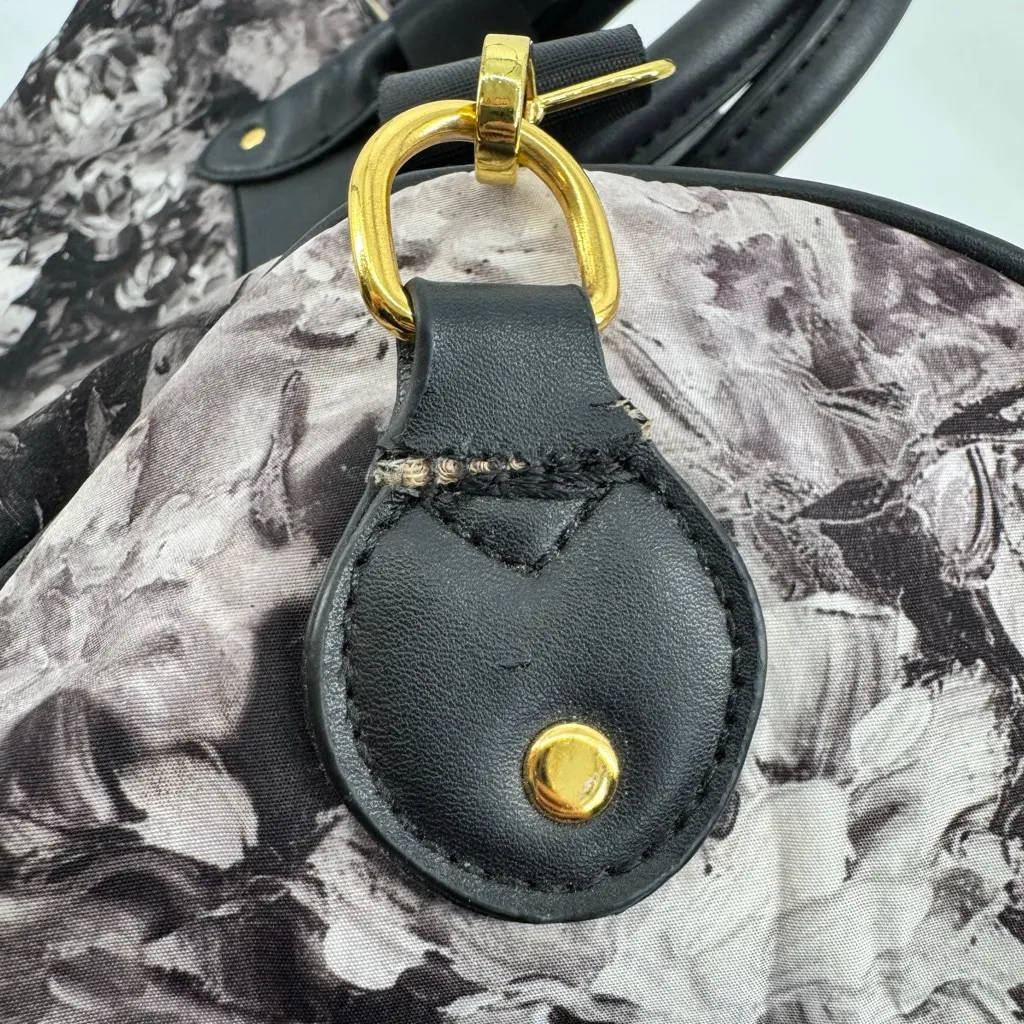 Adrienne Vittadini Large Travel Duffel Bag Gold Black White Floral Watercolor - Image 7