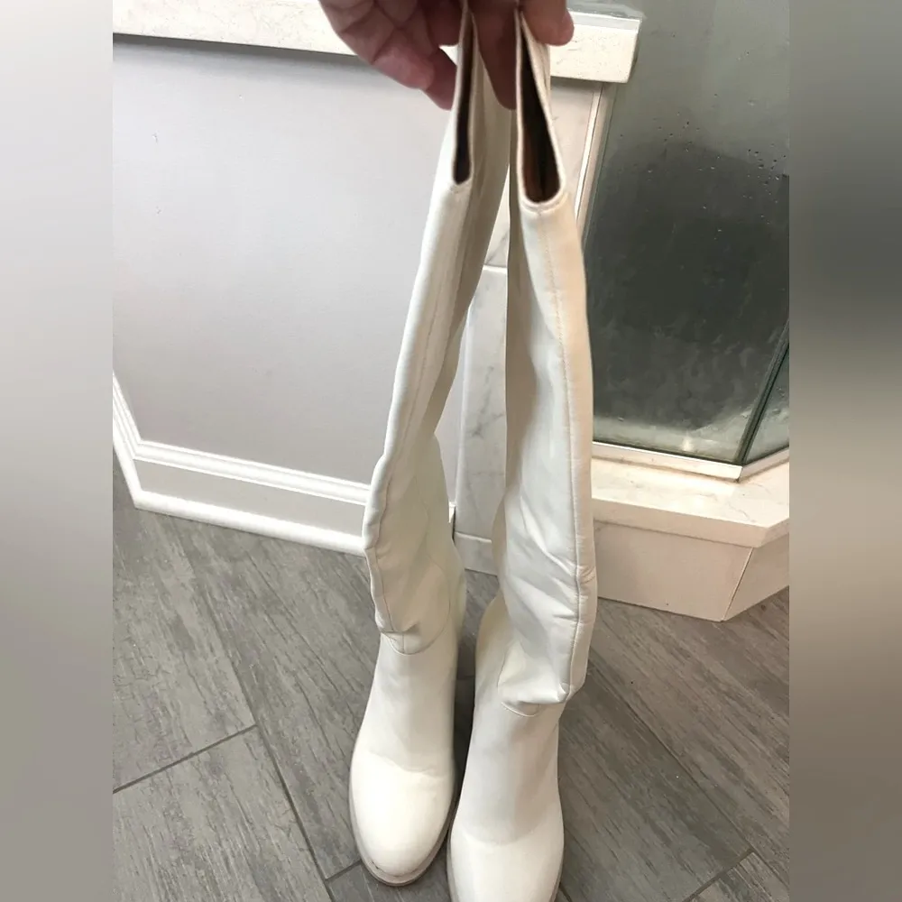 Oasis White knee high boots - Image 4