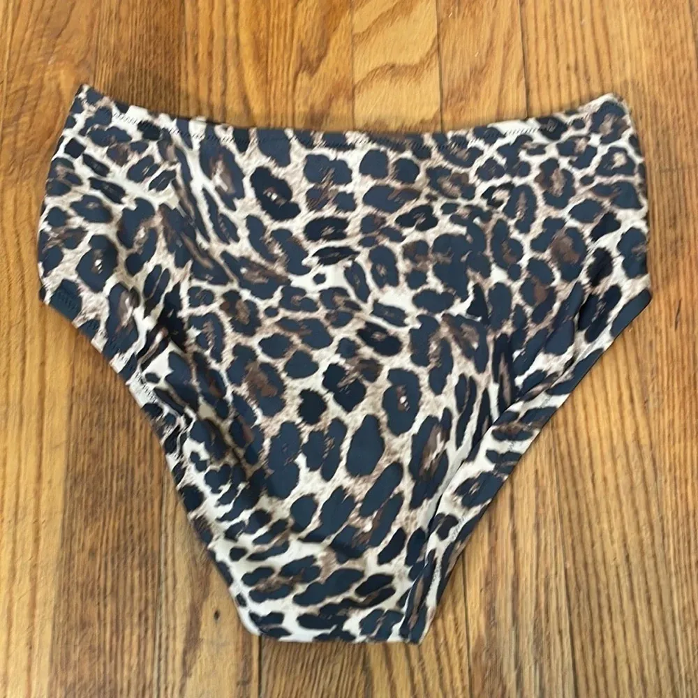 Bar III Beach Cheetah Printed High‎ Rise Shirred sides Bikini Bottoms size M NWT - Image 2