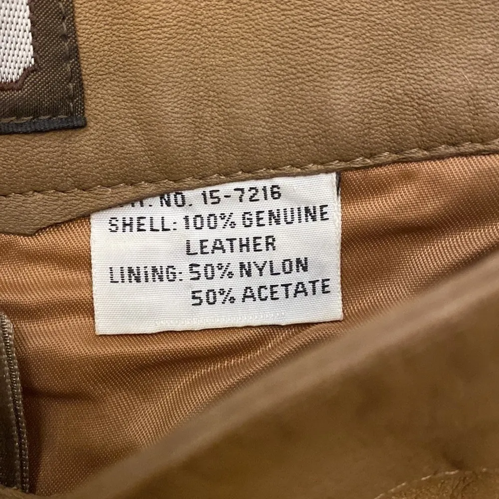 TOFFS dark rich camel💯 leather pleated pants. Size 6P. Lined. Vintage. EUC. Tan - Image 6