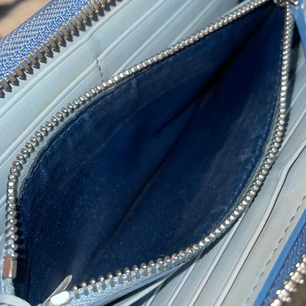 MCM Special Edition Japan Exclusive  Snake-Embossed Wallet - Image 9