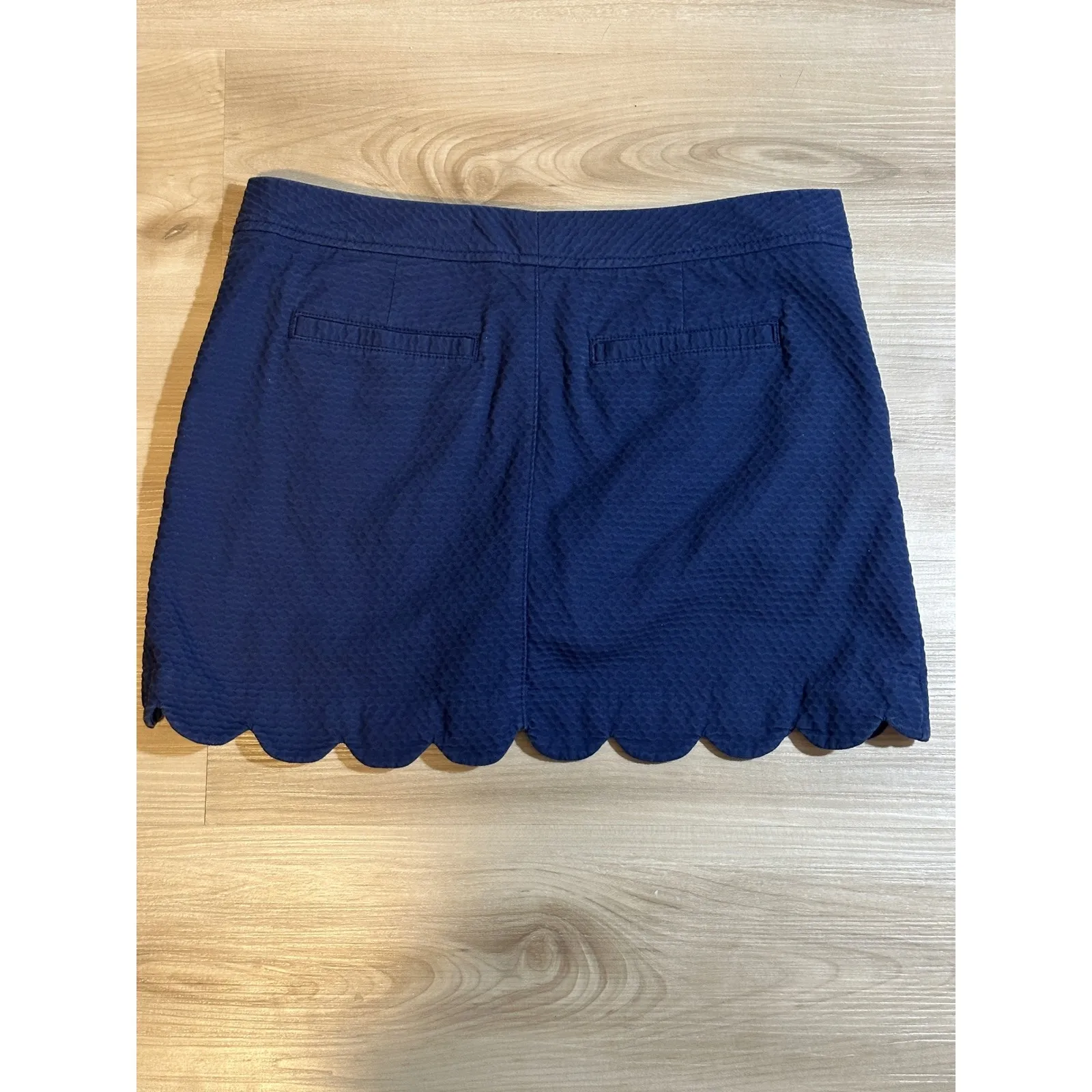 Lilly Pulitzer Navy Blue Seersucker Scalloped Hem Skort Size 10 Textured - Image 6