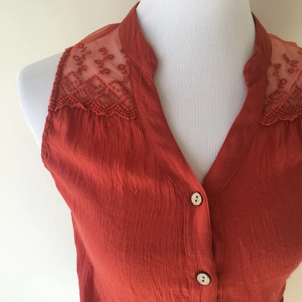 Front Tie Lacey Button Top - Image 3