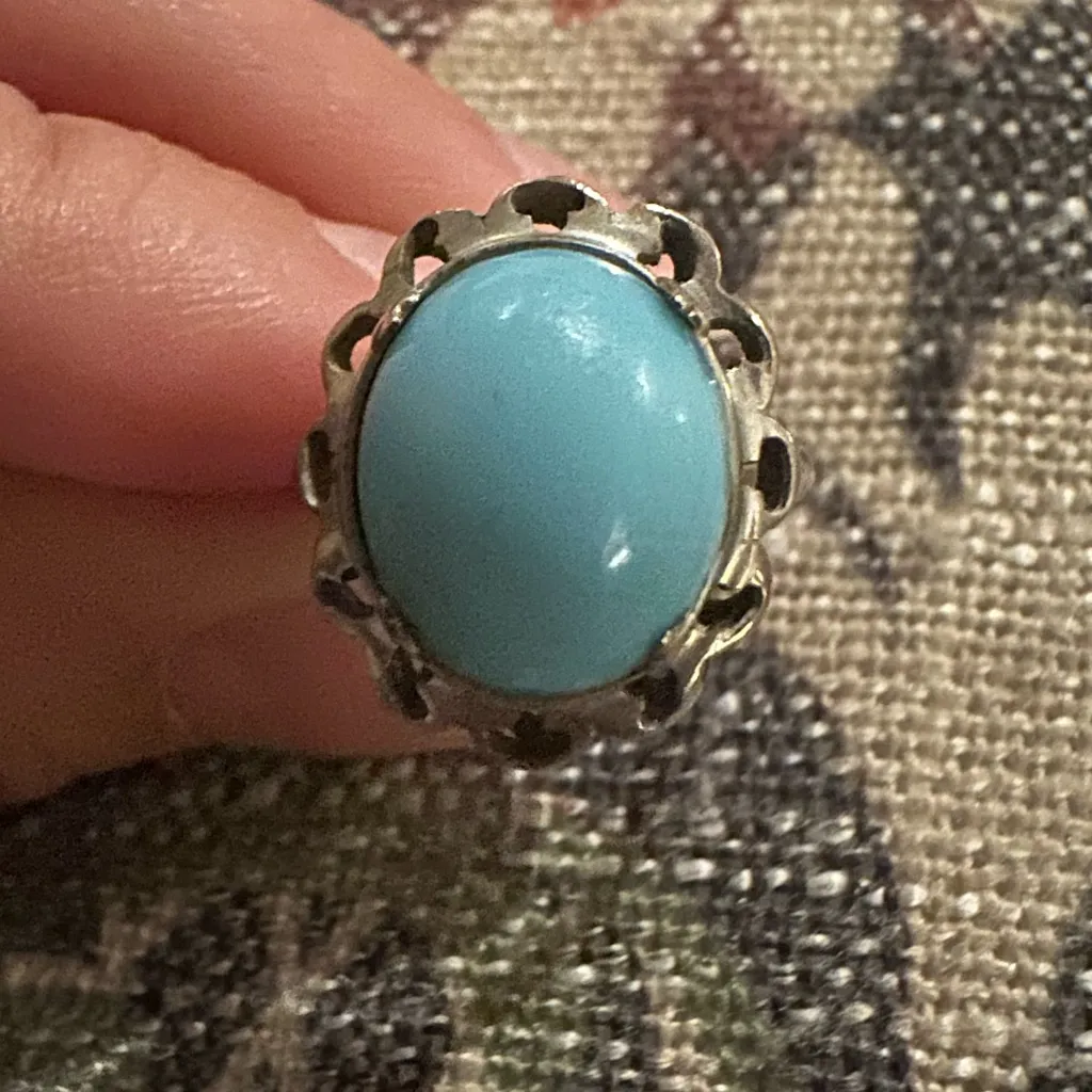 Elegant Silver and Blue Dangle VINTAGE Earrings and ring set. - Image 7